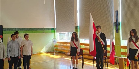 Powiększ grafikę: apel-z-okazji-swieta-konstytucji-3-maja-616084.jpg