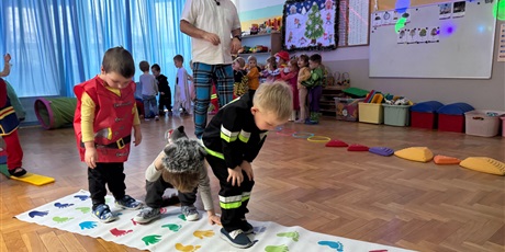 Powiększ grafikę: bal-karnawalowy-w-przedszkolu-675864.jpg