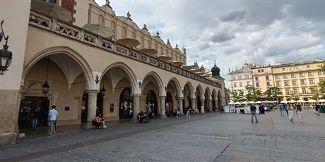 Powiększ grafikę: wycieczka-do-krakowa-624693.jpg
